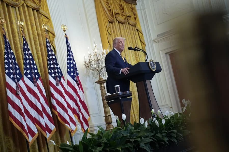 ¿El gobierno de Trump eliminó partes de la Constitución?