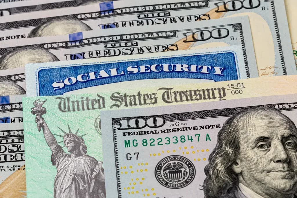 Beneficiarios del Seguro Social recibirán dos pagos de hasta $5,108