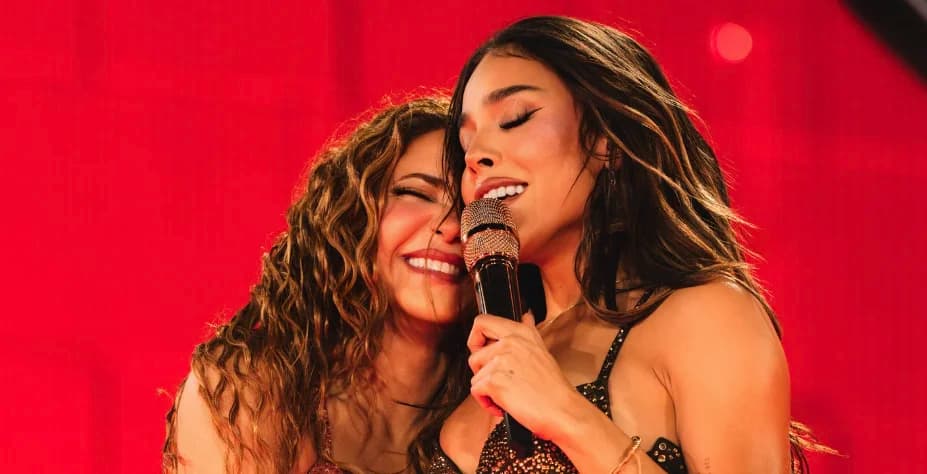 Shakira y Danna Paola hacen vibrar México con “Soltera” en vivo