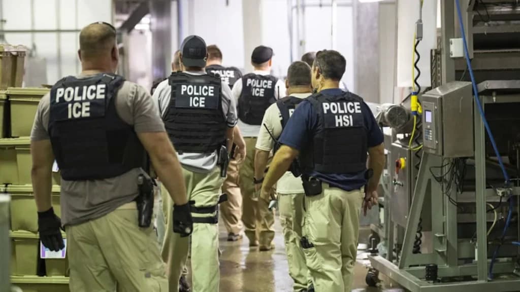 ICE recibe 150,000 solicitudes