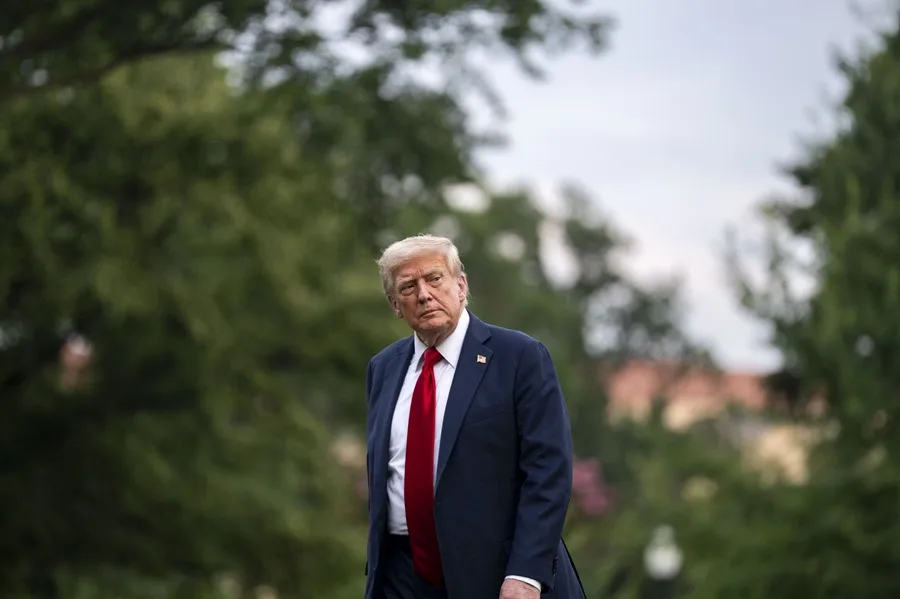 Trump sorprende