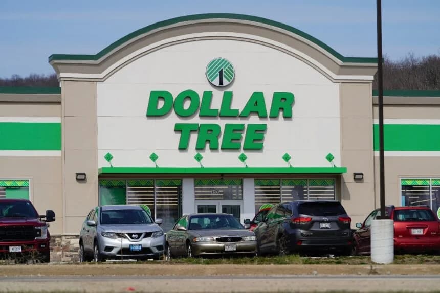 Las tiendas de dólar se han convertido en el lugar favorito para muchos hispanos en los EEUU, especialmente para aquellos que buscan ahorrar mientras encuentran productos de calidad. Desde artículos para el hogar hasta comida y cosméticos, tiendas como Dollar Tree ofrecen una amplia variedad de productos a precios imbatibles.