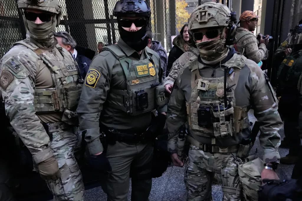 Demócrata enfrenta cargos tras protesta del ICE en Chicago