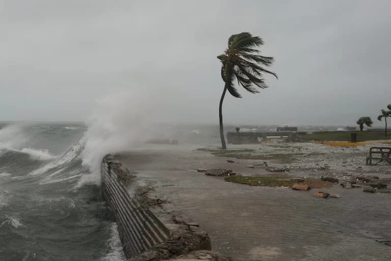 Huracán Melissa deja caos en el Caribe