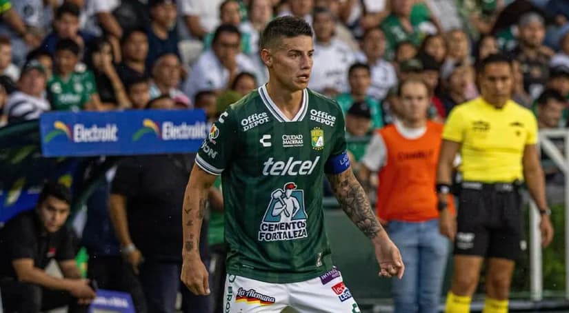James Rodríguez 'explota' con Nacho Ambriz tras ser sustituido ante Atlas