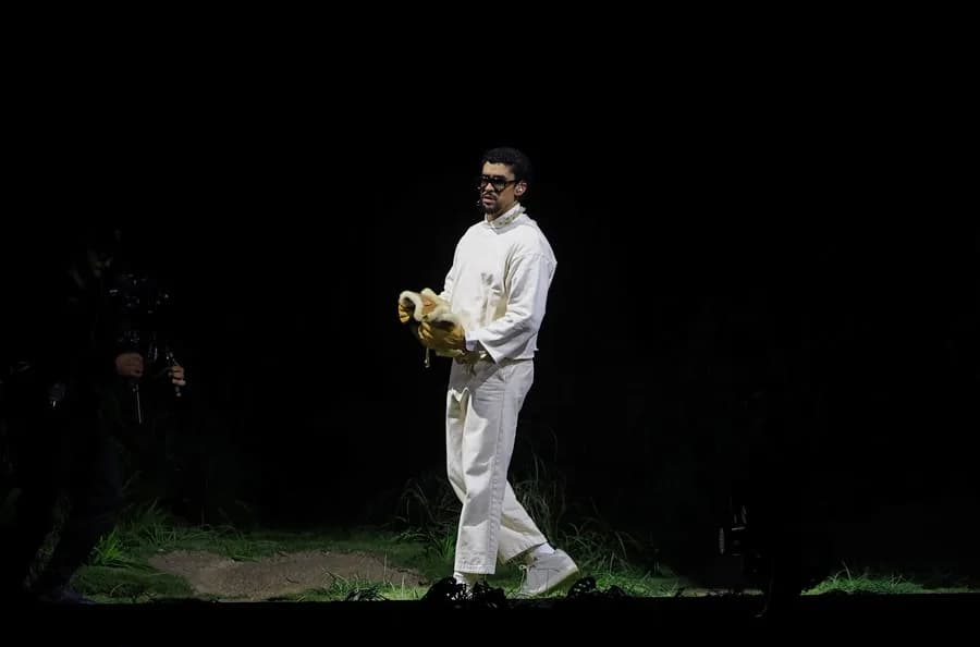 NFL defiende a Bad Bunny ante críticas por el Super Bowl