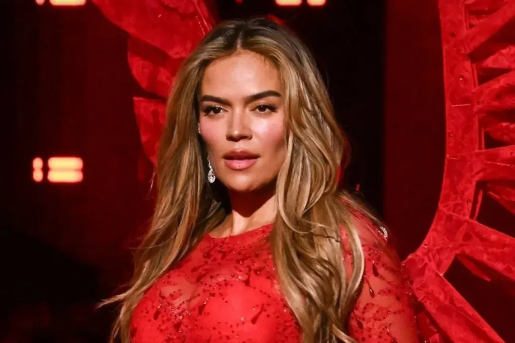 Karol G conquista la pasarela del Victoria’s Secret 2025