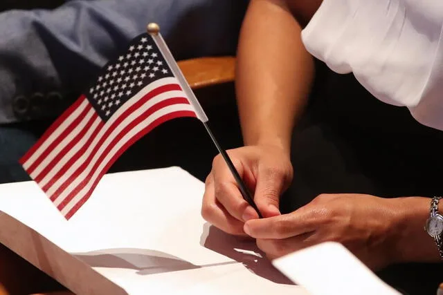 How Will USCIS Online Filing Requirements Affect Your Green Card?