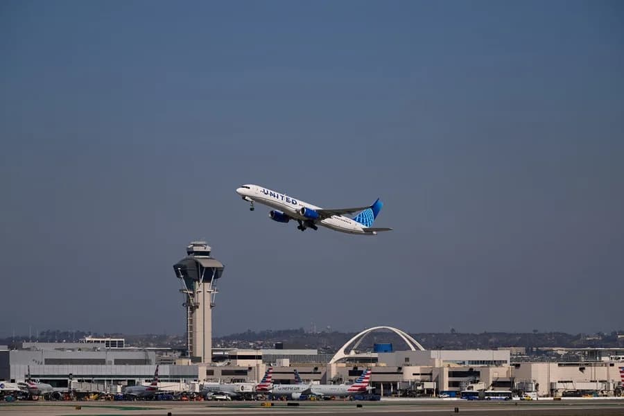 Trump enviará Guardia Nacional a aeropuertos de EE.UU.