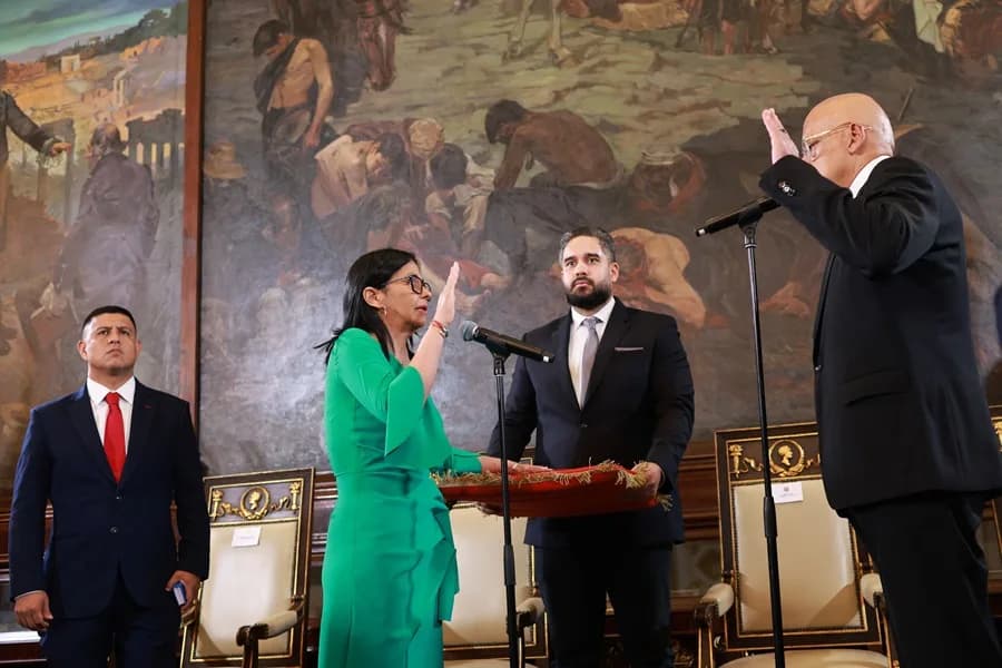 Delcy Rodríguez juramenta como presidenta de Venezuela