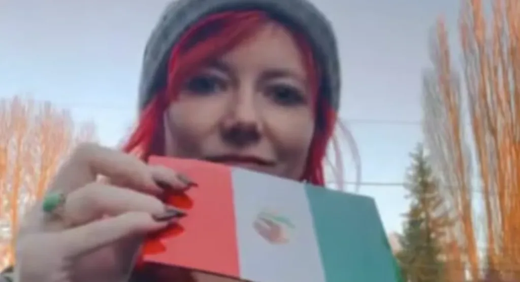 Estadounidenses usan banderas mexicanas para confundir a ICE