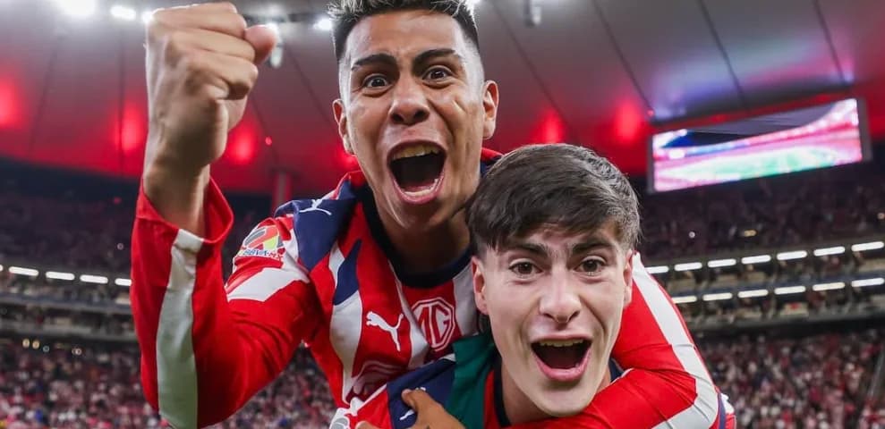 Chivas firma uno de los arranques más dominantes