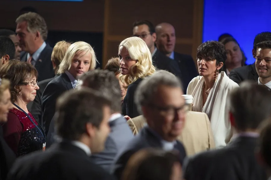 Fotografía de archivo de Ghislaine Maxwell (d), durante un evento de la realeza de Noruega. EFE/Pontus Hook