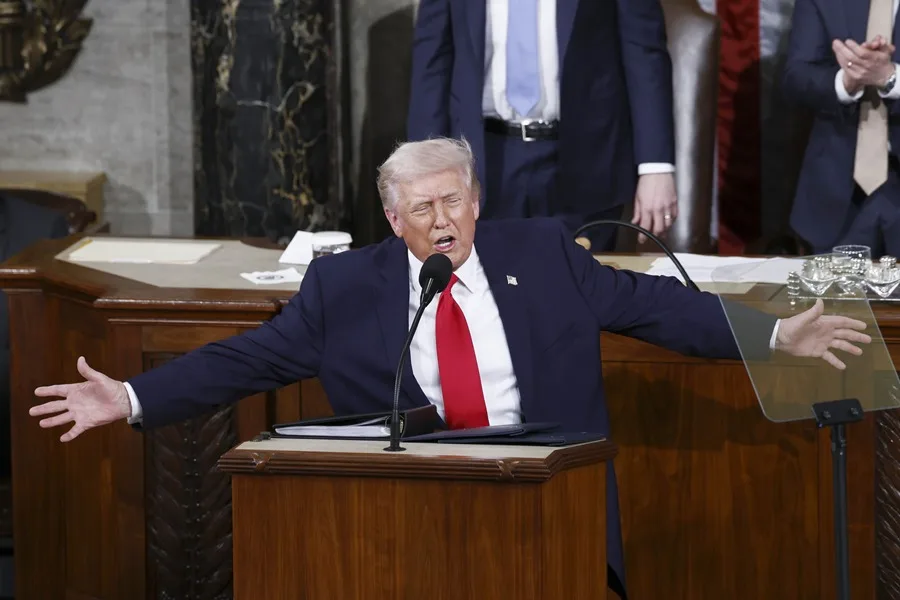 Demócratas gritan a Trump «Has matado a estadounidenses»