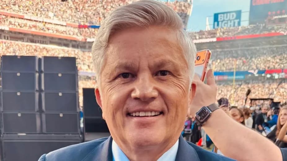 Periodista de EPSN rompe en llanto tras el show de Bad Bunny