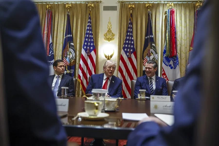 Trump bromea con postular a las elecciones de Venezuela