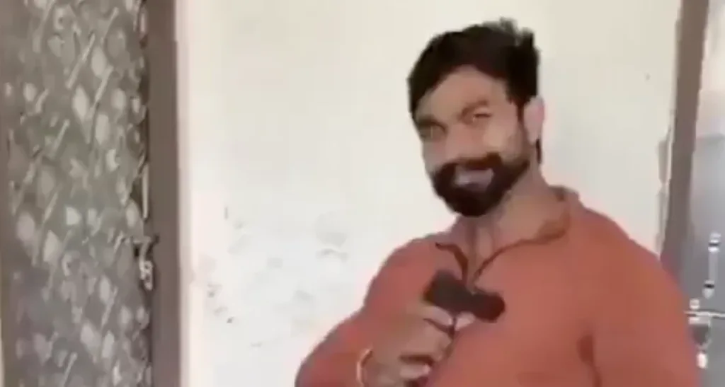 ¡Insólito! Hombre se dispara en el pecho al grabar video