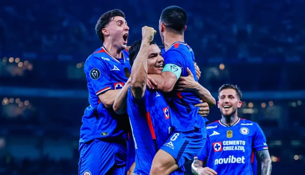 Cruz Azul arrasa con Rayados en la CONCACAF