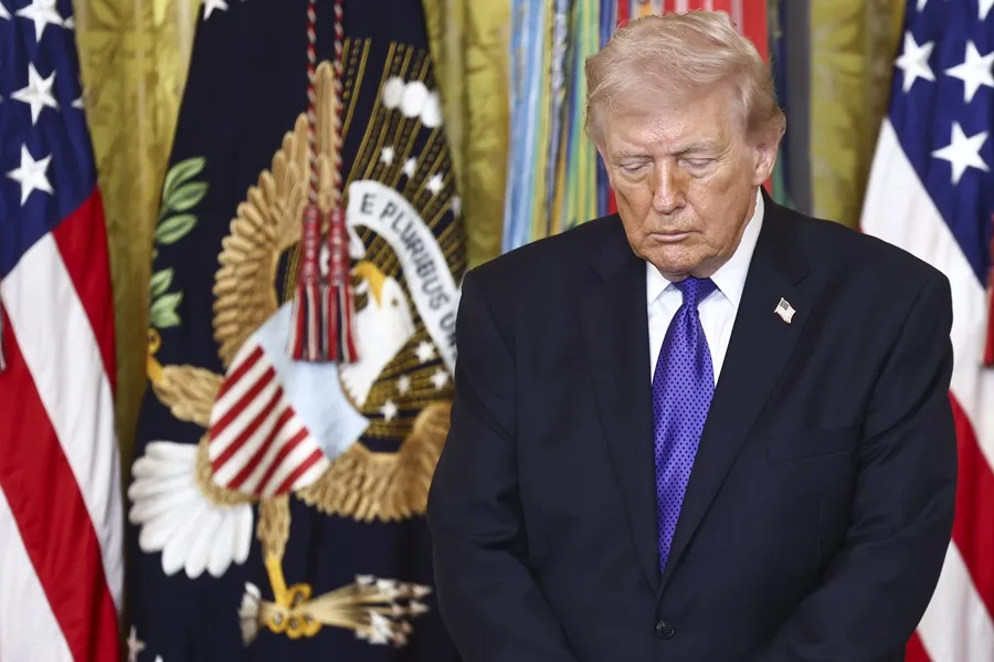 Trump advierte