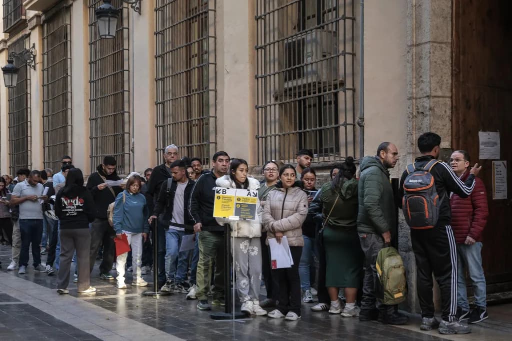 Propuesta prohíbe residencia por DUI