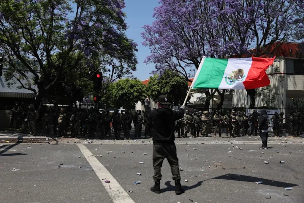 Denuncian redadas migratorias