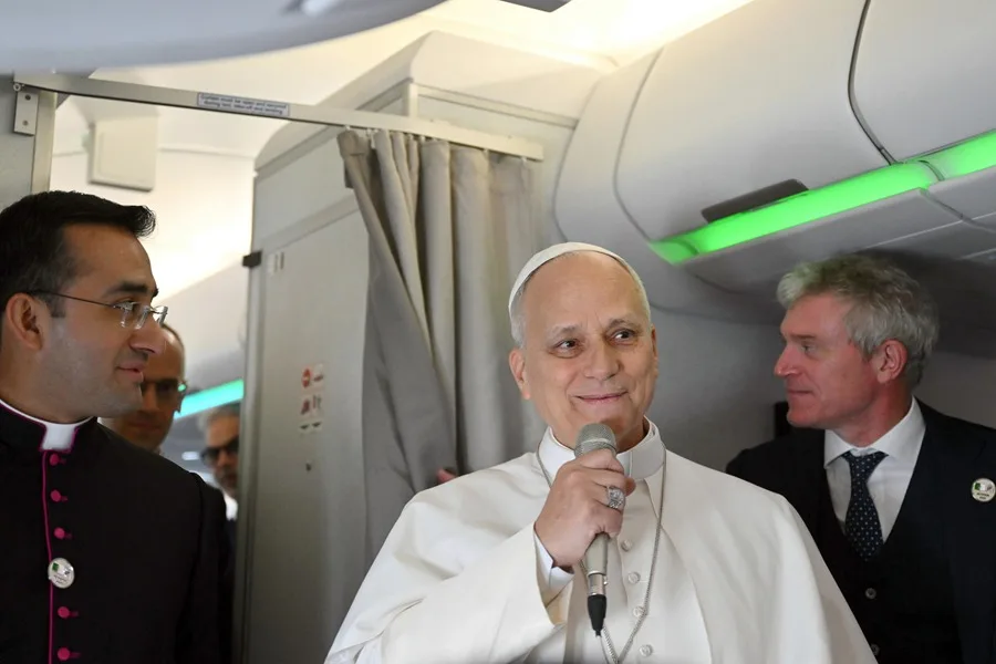 Papa responde a Trump