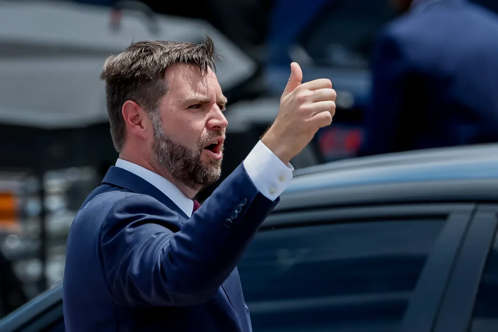 Vance aclara dichos de Trump