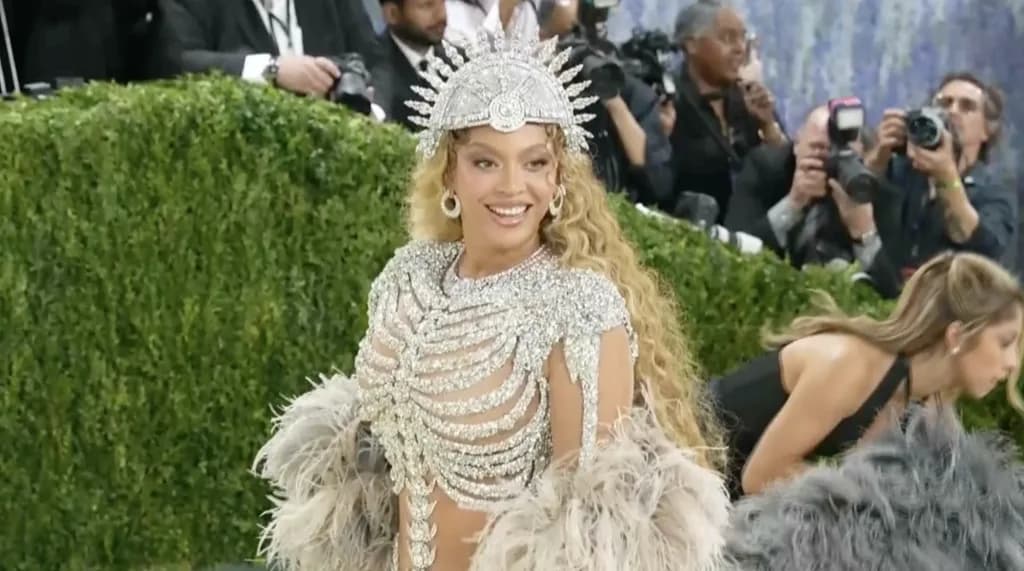 Espectacular regreso de Beyoncé a la MET Gala