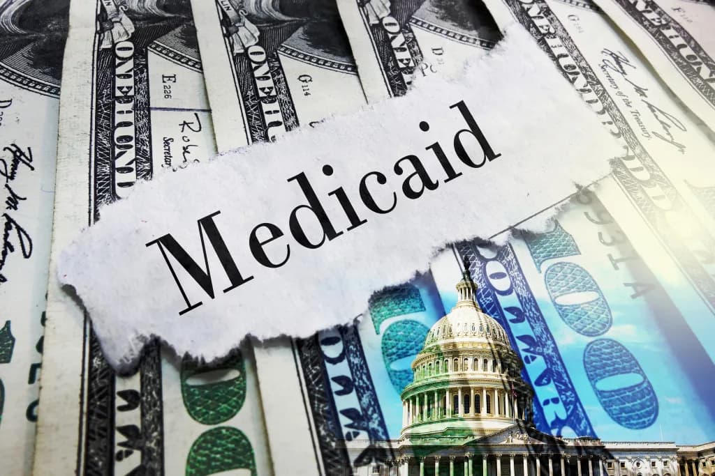 Trump aclara límites a Medicaid: Quiénes quedan exentos