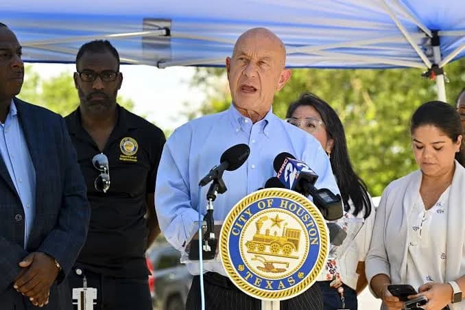 Houston descarta investigar muerte