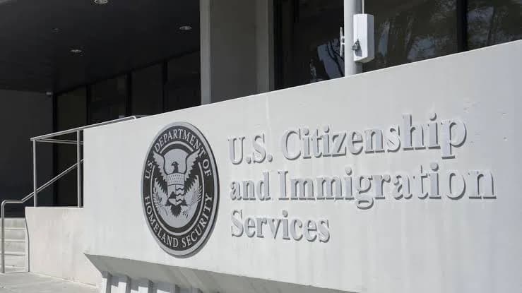 USCIS actualiza las planillas