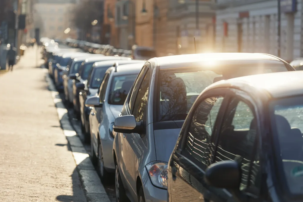 ¿Tienes multas de estacionamiento sin pagar en Dallas? Esto le pasa a tu auto