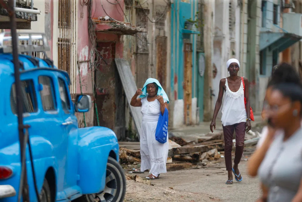 EE.UU. impone sanciones al turismo en Cuba