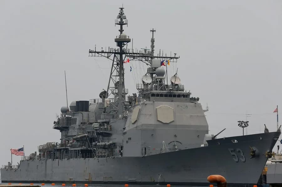 EE.UU. despliega buques de guerra cerca de Venezuela Esta es la razón
