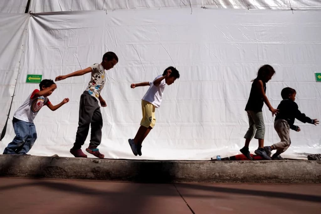 Trump pierde batalla legal sobre niños migrantes detenidos