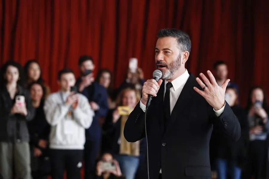 Censura a Jimmy Kimmel desata ola de apoyo mundial