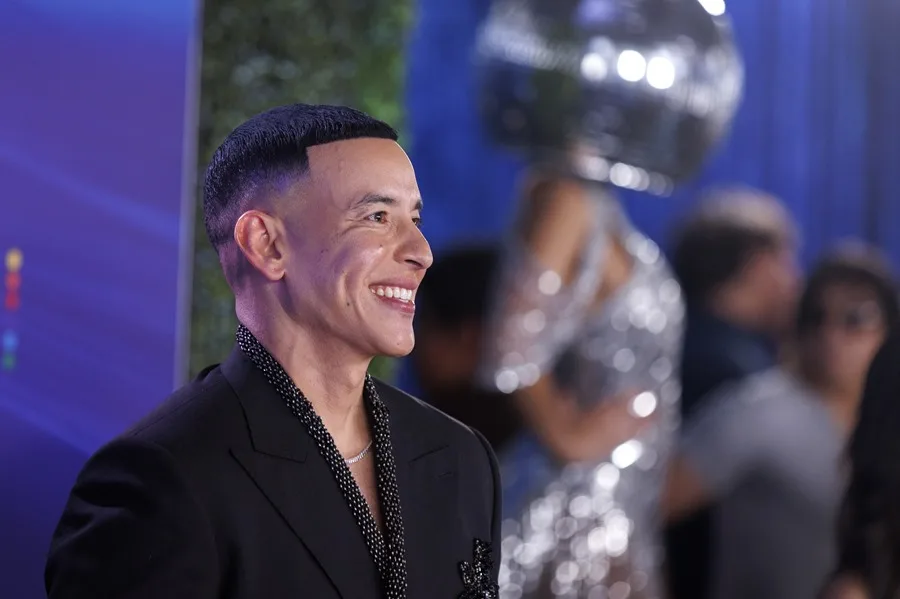 Daddy Yankee y Bizarrap encabezarán show de la NFL en Madrid