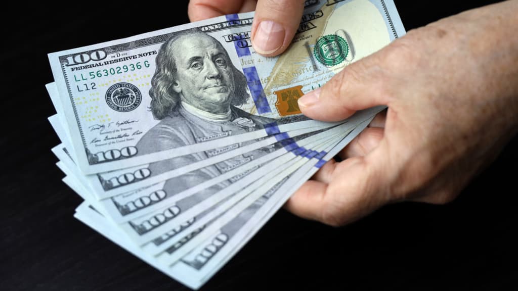 Nueva York enviará cheques de hasta $200 a millones de hogares
