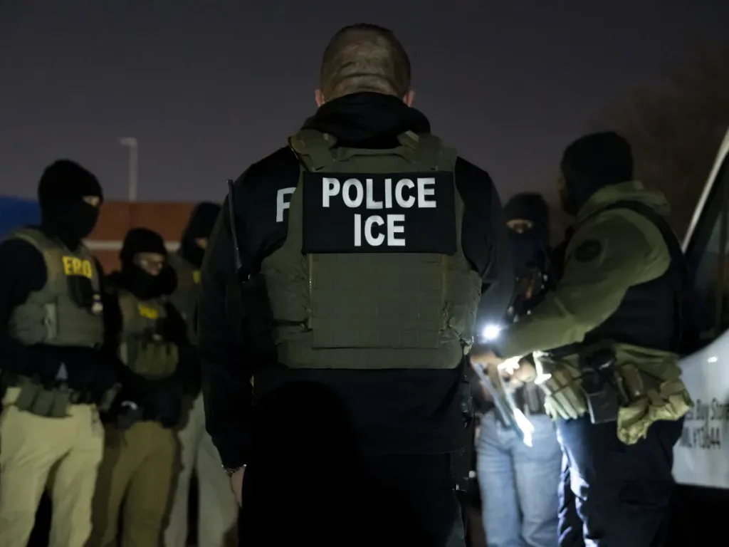 ¿Qué son los “arrestos silenciosos” de ICE? Esto sabemos