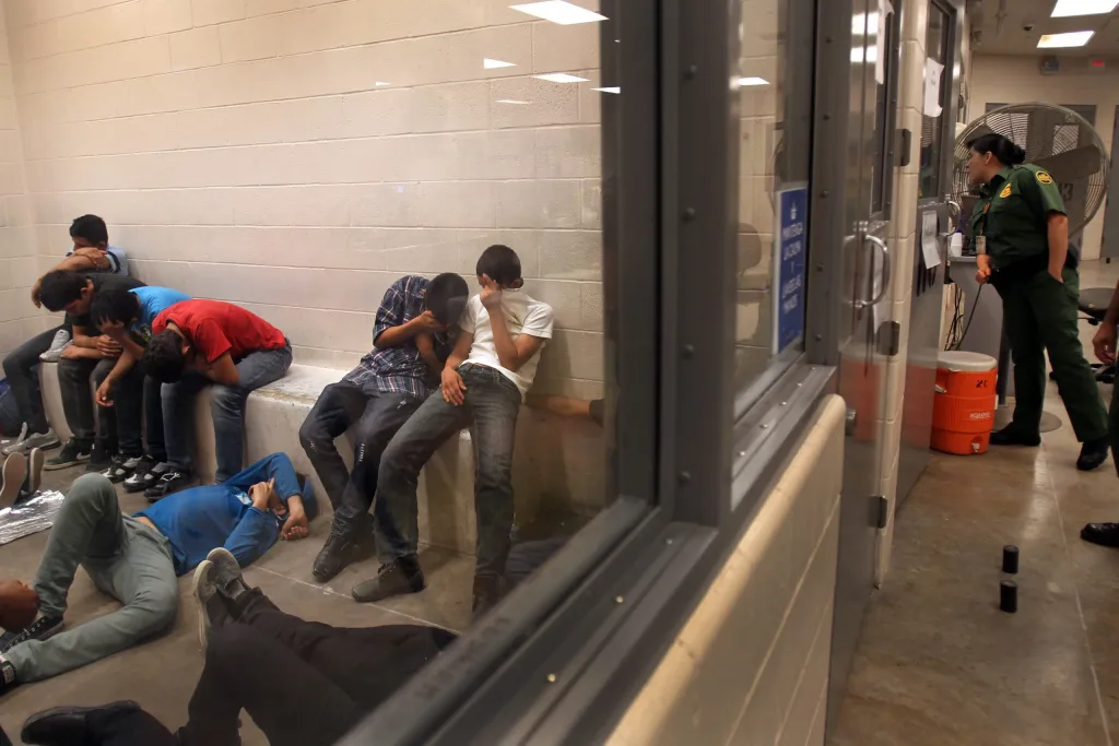 ICE busca abrir el mayor centro