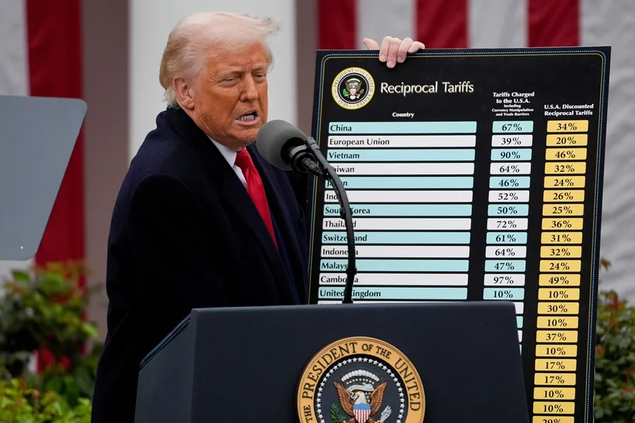 Trump obligaría a bancos a pedir ciudadanía a clientes