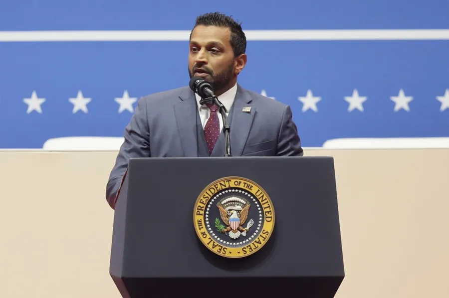 Kash Patel bajo fuego: Acusan de ebriedad al jefe del FBI