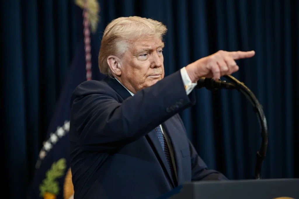 EN PORTADA: SIGUIENTE PARADA: CUBA Trump dice que se centrará en Cuba una vez solventada la guerra contra Irán.