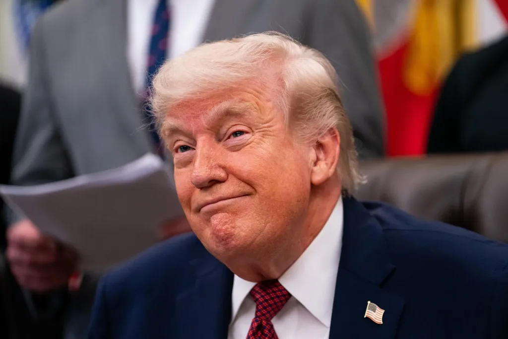 Trump fue expulsado de sala de crisis sobre Irán tras gritar por horas