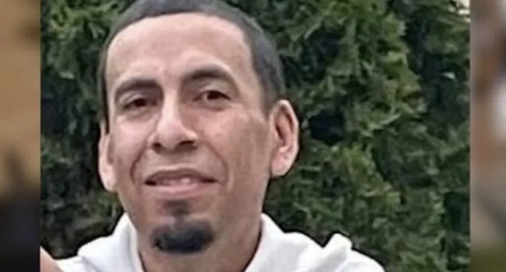 Illinois: Policía investiga muerte de mexicano bajo el ICE