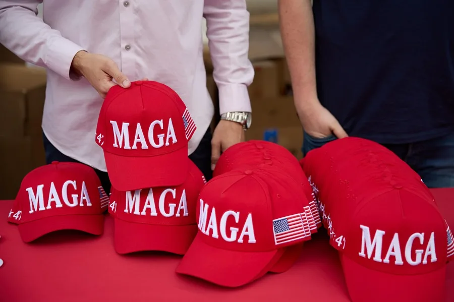 Candidatos respaldados por Trump derrotan a los titulares de Indiana