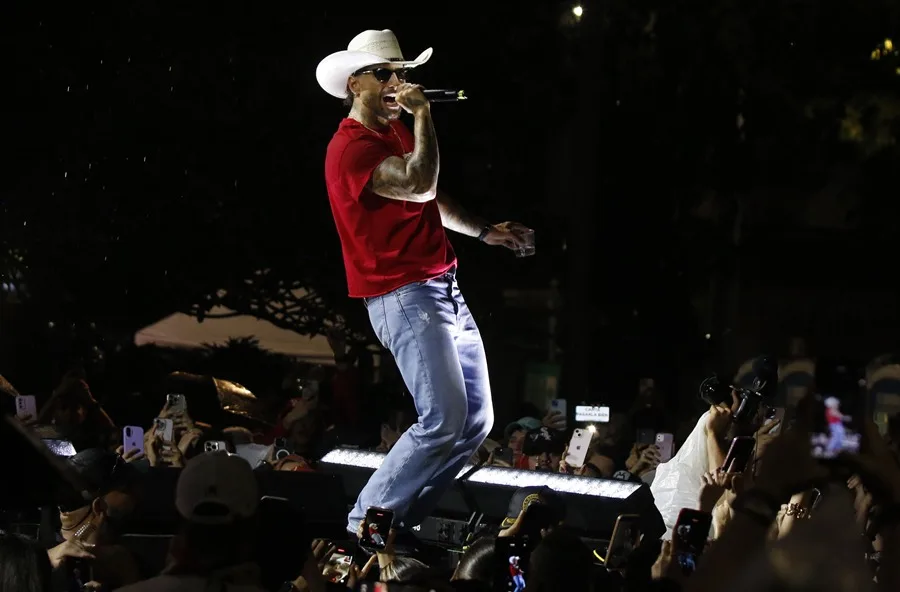 Maluma dice adiós a los duetos con artistas estadounidenses