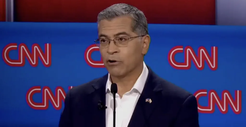 Debate en California: Impuestos a ricos y Trump marcan la jornada