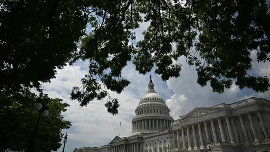 Senado aprueba $70 millones para el ICE