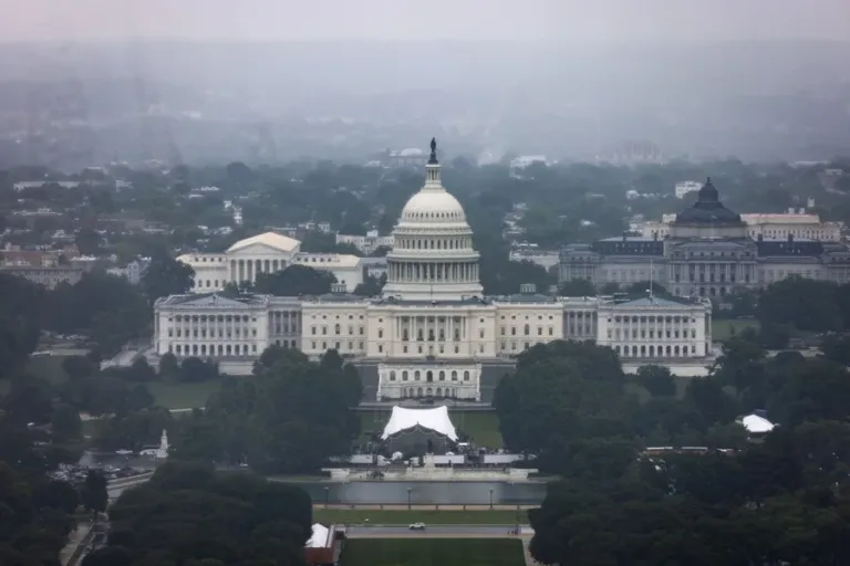 Trump exige a republicanos dejar de rechazar